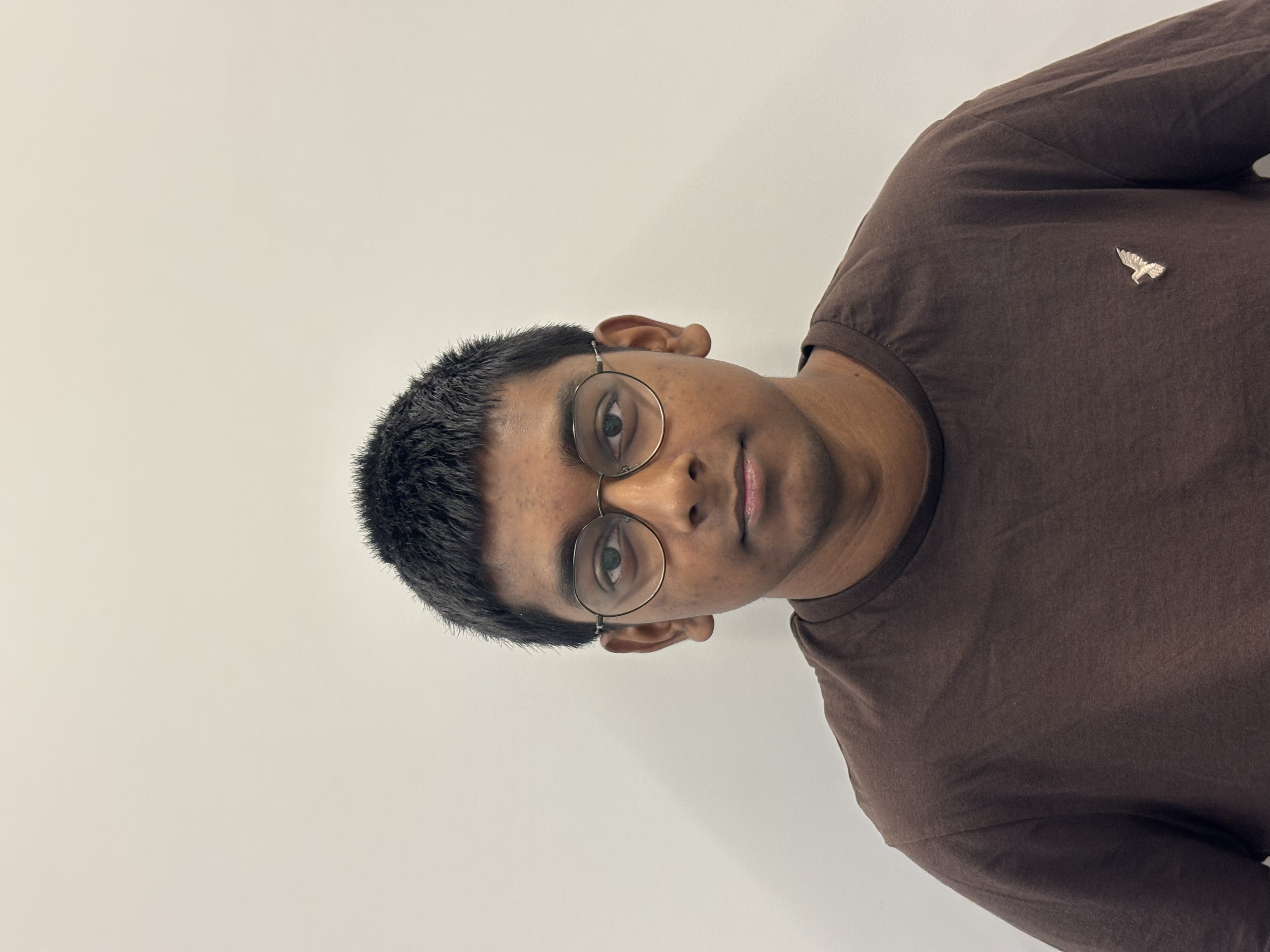 Sinthujan Sivakumaran - CFO, Stv. CTO